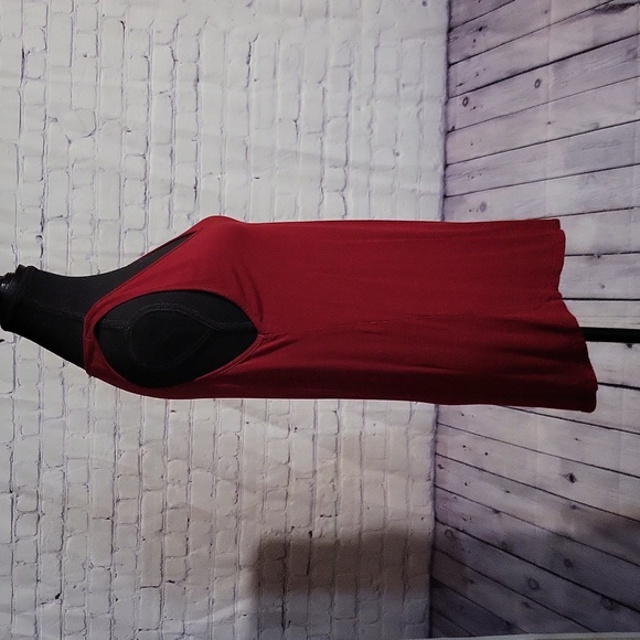 Sleeveless v-neck tunic - Shein - wine red - small - Picture 3 of 5